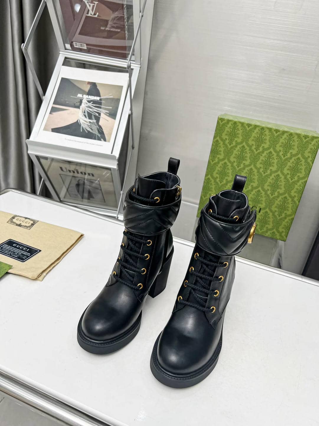0034 Boots